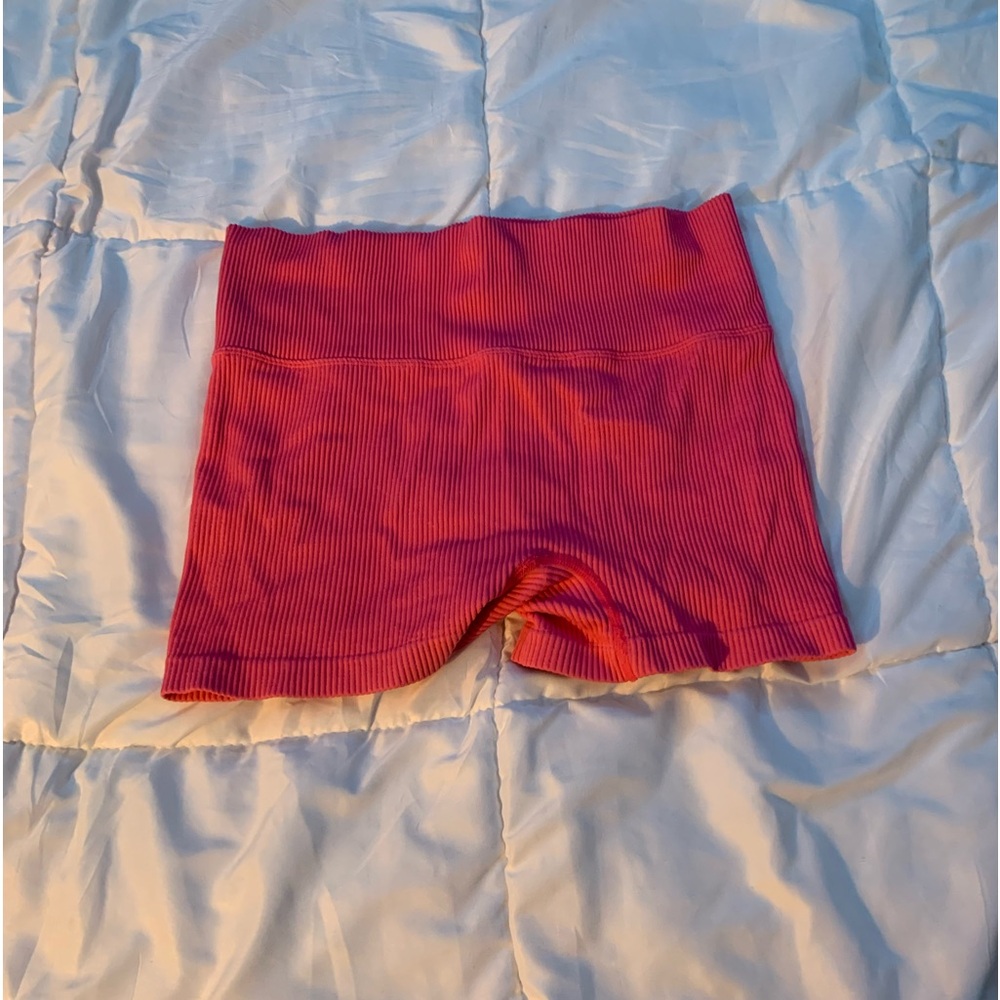 SHEIN pink ribbed biker shorts, size Large,